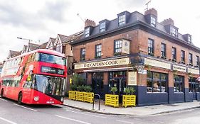 Captain Cook Hotel